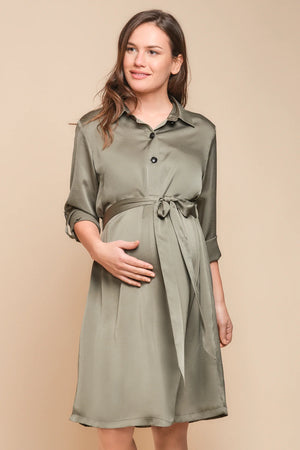 Γυαλιστερό φόρεμα εγκυμοσύνης και θηλασμού με γιακά -  - soonMAMA - Η σωστή προσθήκη στην κομψή και άνετη εγκυμοσύνη! - Παλτά για έγκυες